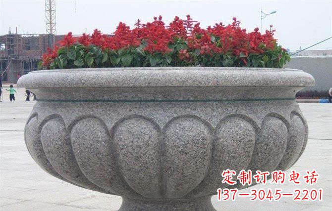 湖北流线形花盆雕塑,打造完美室外空间
