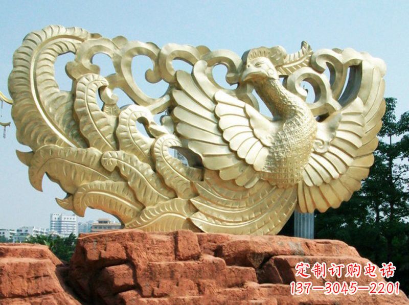 湖北广场凤凰铜雕