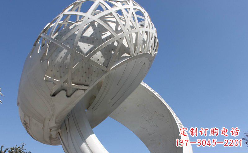 湖北广场戒指不锈钢雕塑 (2)