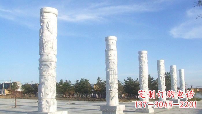 湖北中国传统石雕:广场龙柱雕