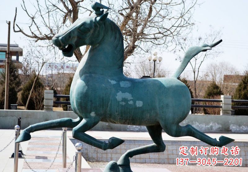湖北艺术品马踏飞燕铜雕塑