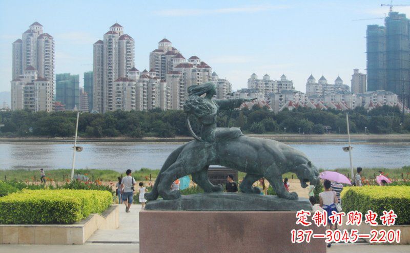 湖北中领雕塑：大型铜雕狮子，令您的景观更加出彩！
