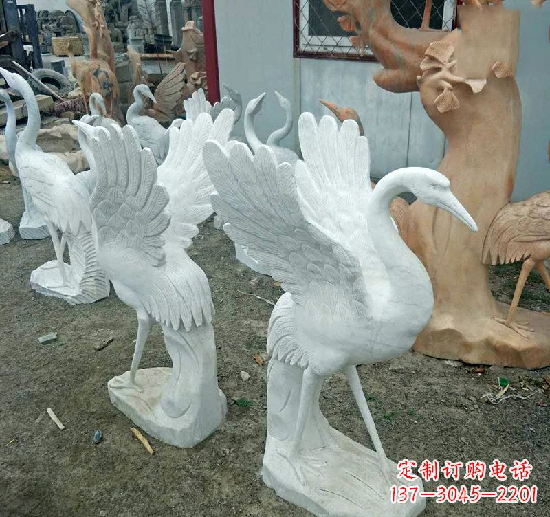 湖北装点家园的仙鹤石雕