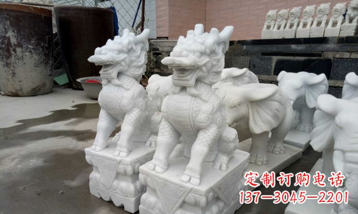 湖北汉白玉麒麟雕塑:门口镇宅石雕之美