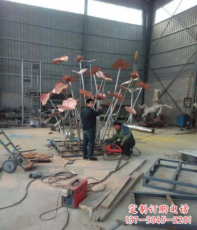 湖北荷花荷叶广场景观铜雕
