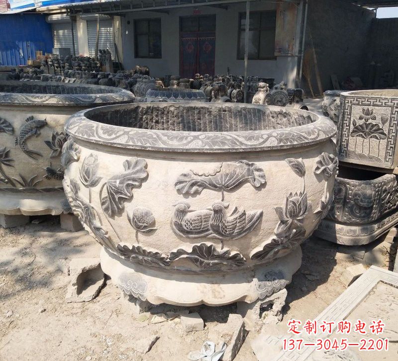 湖北传统艺术、高雅精致,荷花鸳鸯石水缸精美雕塑