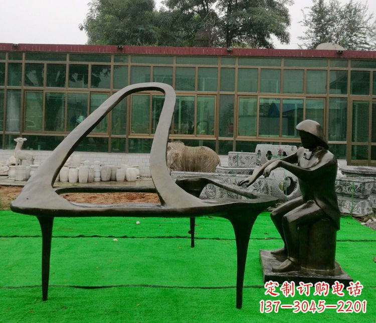 湖北精美钢琴雕塑,完美结合实用性与艺术美感