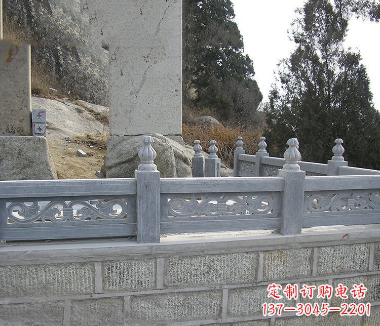 湖北中领雕塑：门神镇守！大理石栏板石雕