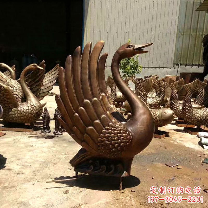 湖北精美黄铜天鹅雕塑中领雕塑的精美黄铜天鹅雕…
