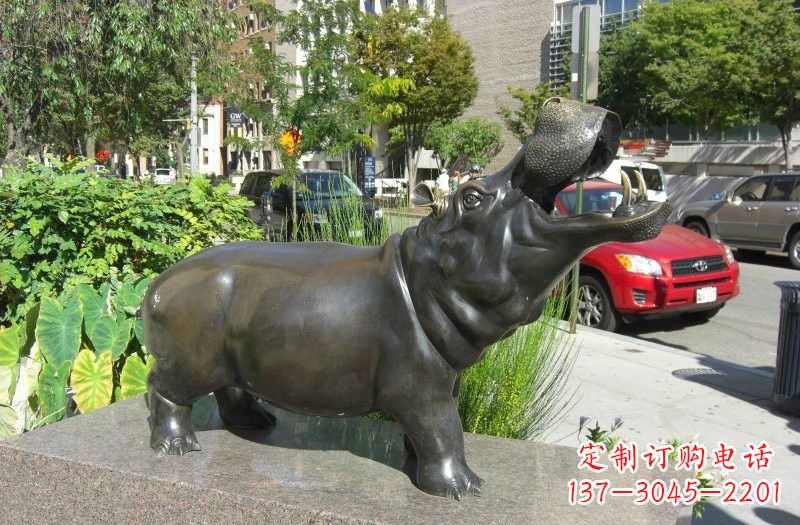 湖北街边河马铜雕