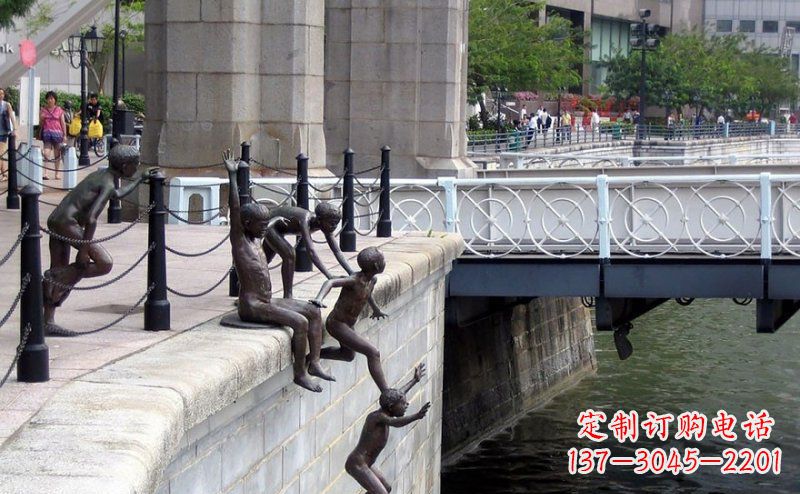 湖北街边跳水的小孩小品铜雕