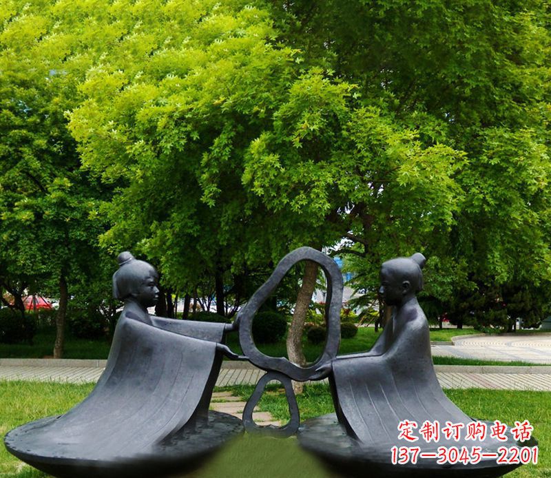 湖北象征着智慧与信仰的孔融铜雕