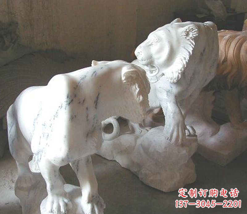 湖北领雕塑是一家专业的雕塑定制厂家,我们的老…