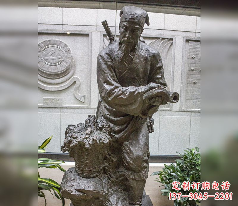 湖北李时珍铜雕
