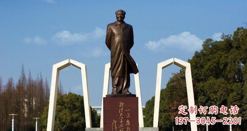 湖北纪念性毛主席铜雕,您的精致礼物
