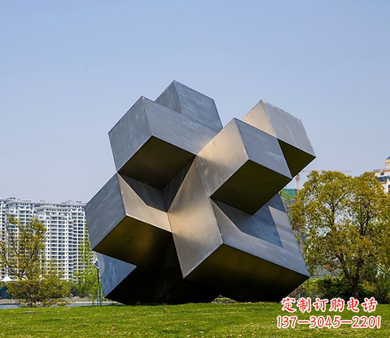 湖北童年回忆,用魔方不锈钢雕塑激发梦想
