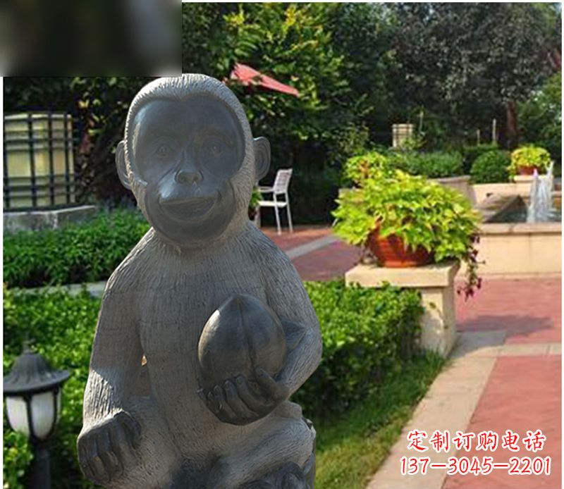 湖北青石猴雕塑:尽显可爱的童趣