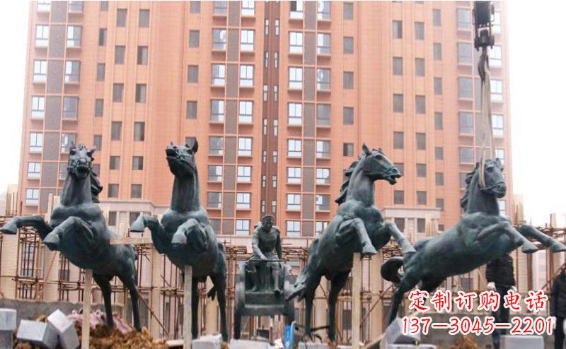 湖北精美青铜马拉车广场雕塑