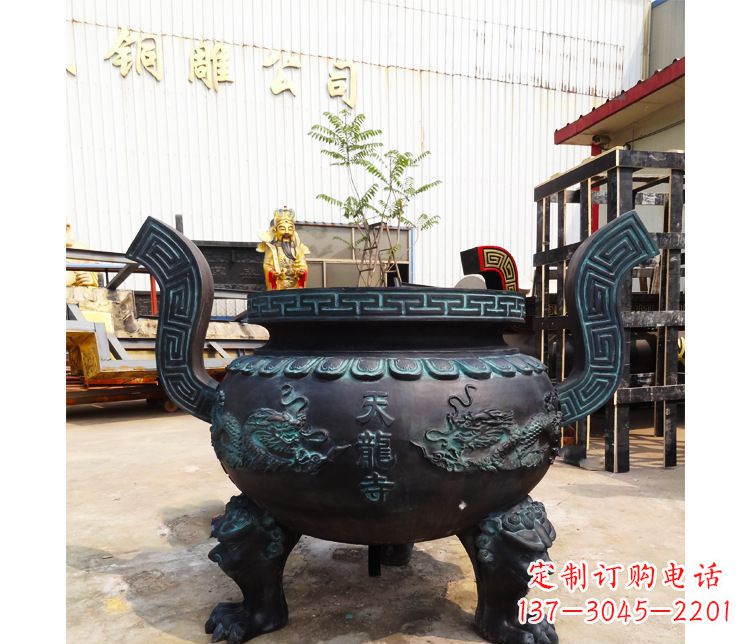 湖北青铜寺庙广场香炉