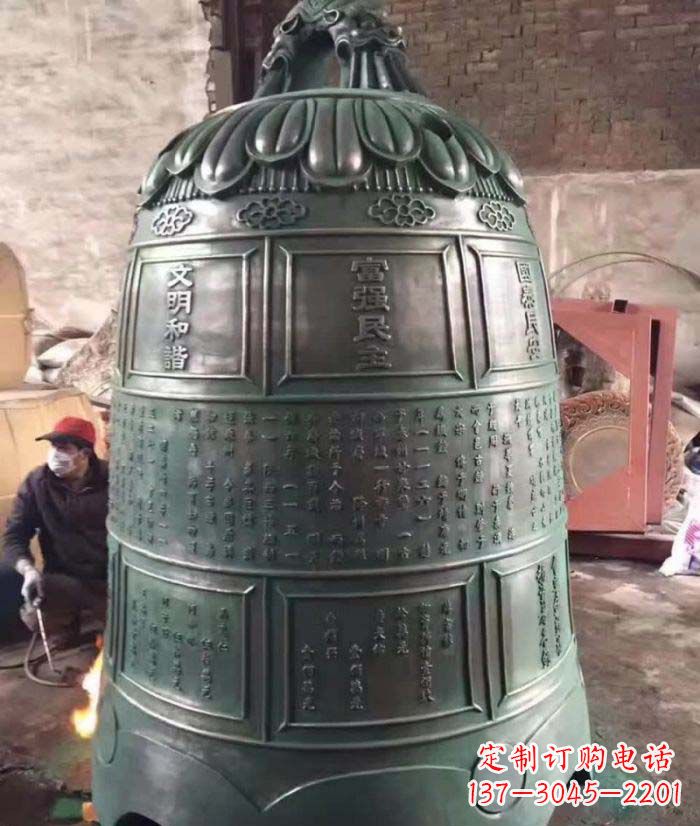 湖北青铜钟雕塑