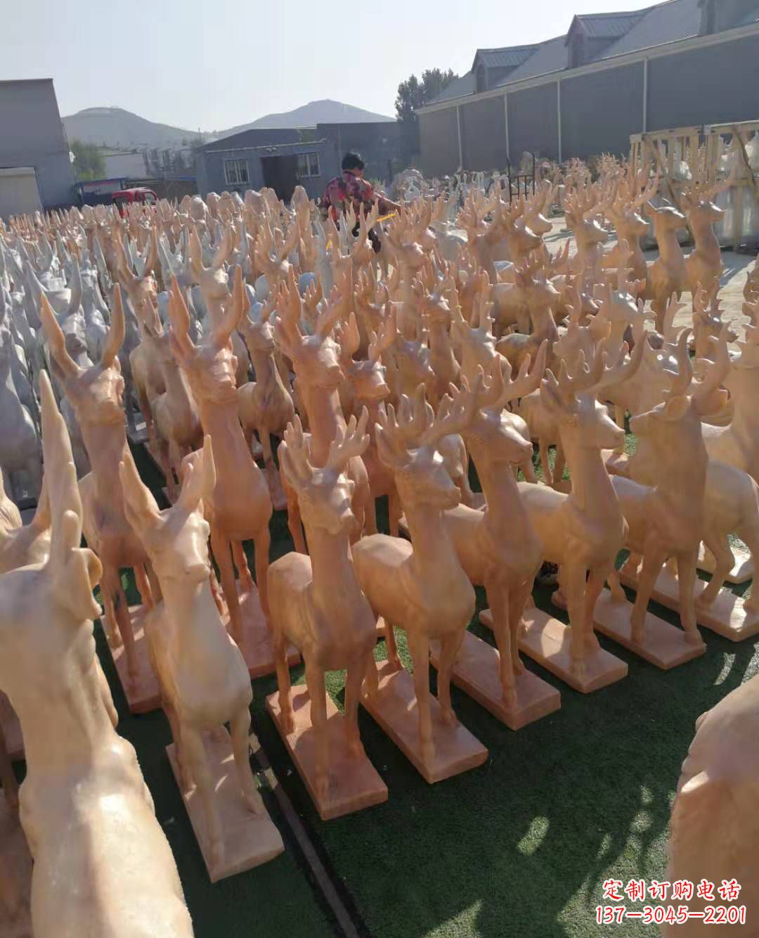 湖北石雕动物晚霞红梅花鹿雕塑