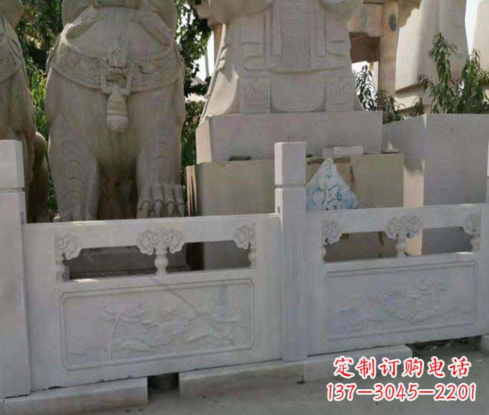 湖北寺庙景观汉白玉石浮雕栏板
