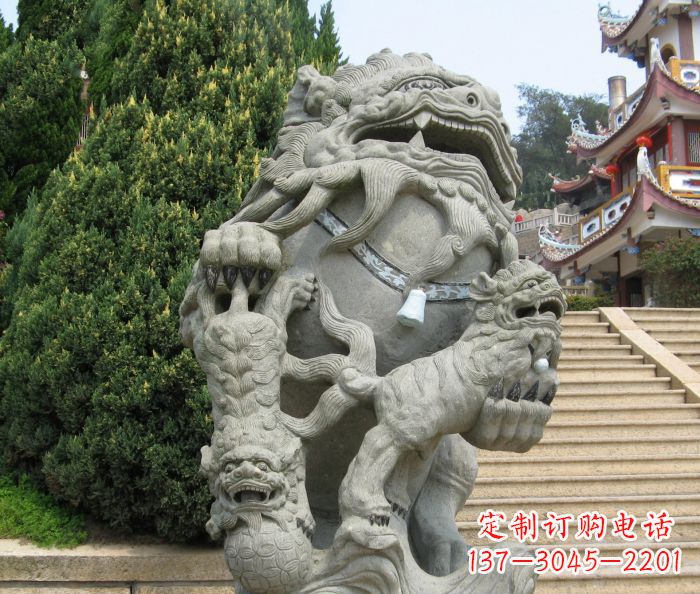 湖北寺庙景观狮子石雕