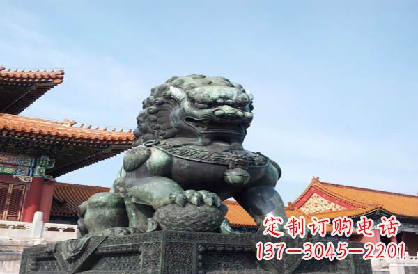 湖北寺庙门口狮子铜雕