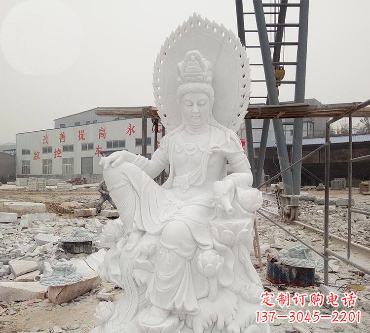 湖北寺庙自在观音雕像