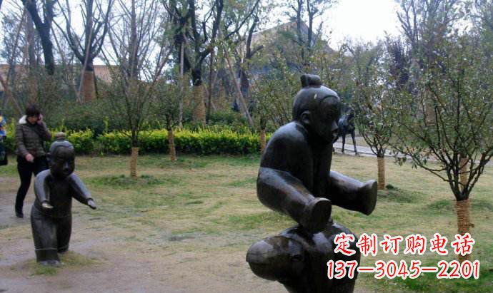 湖北跳山羊公园人物铜雕