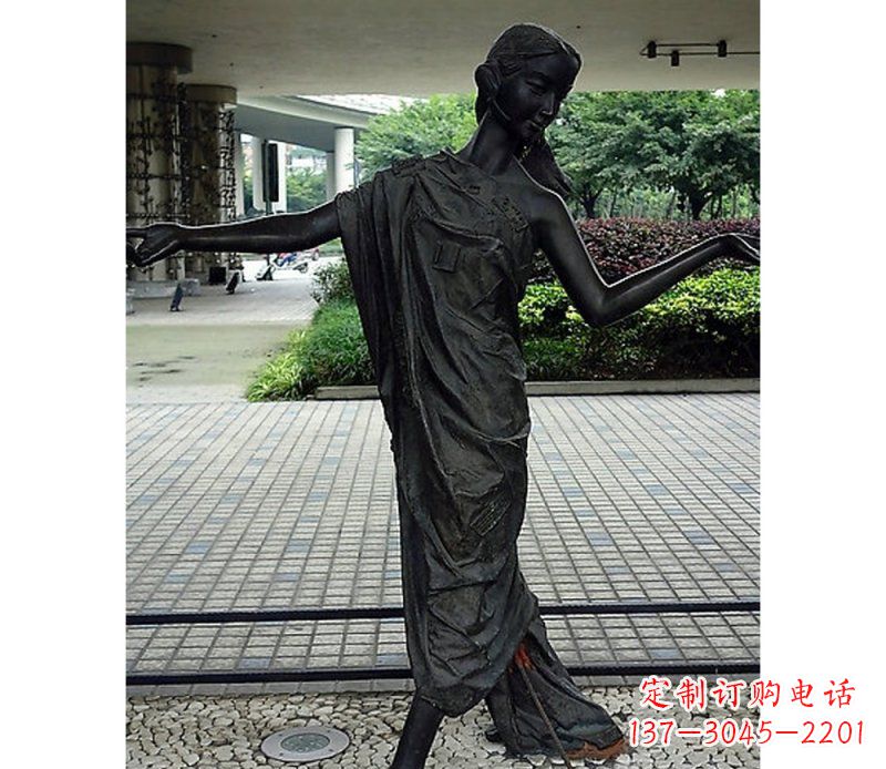湖北跳舞的女孩街边景观铜雕