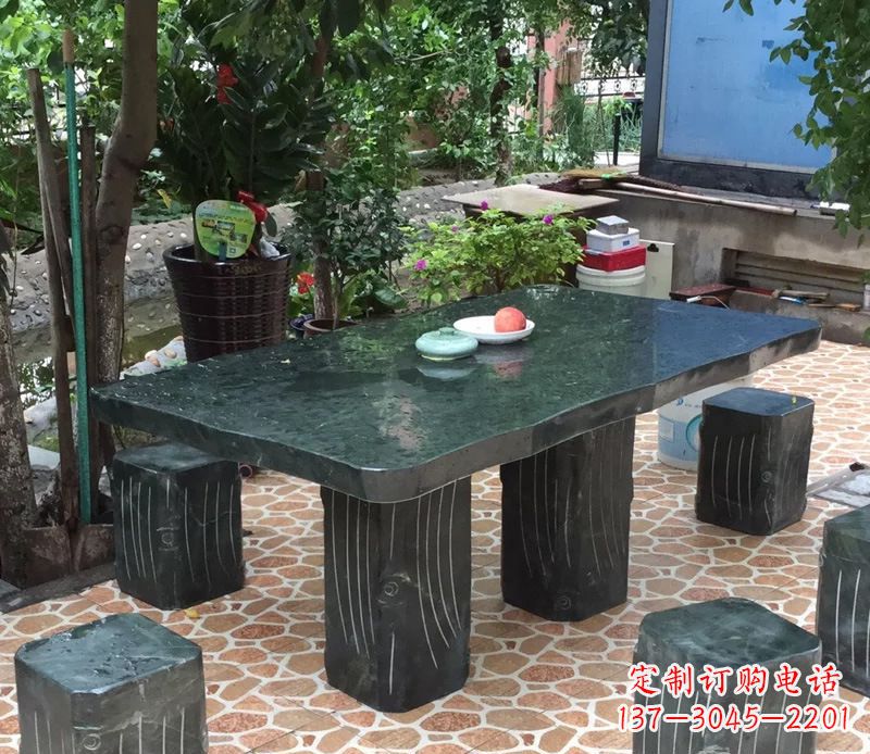 湖北庭院长方形石桌凳雕塑