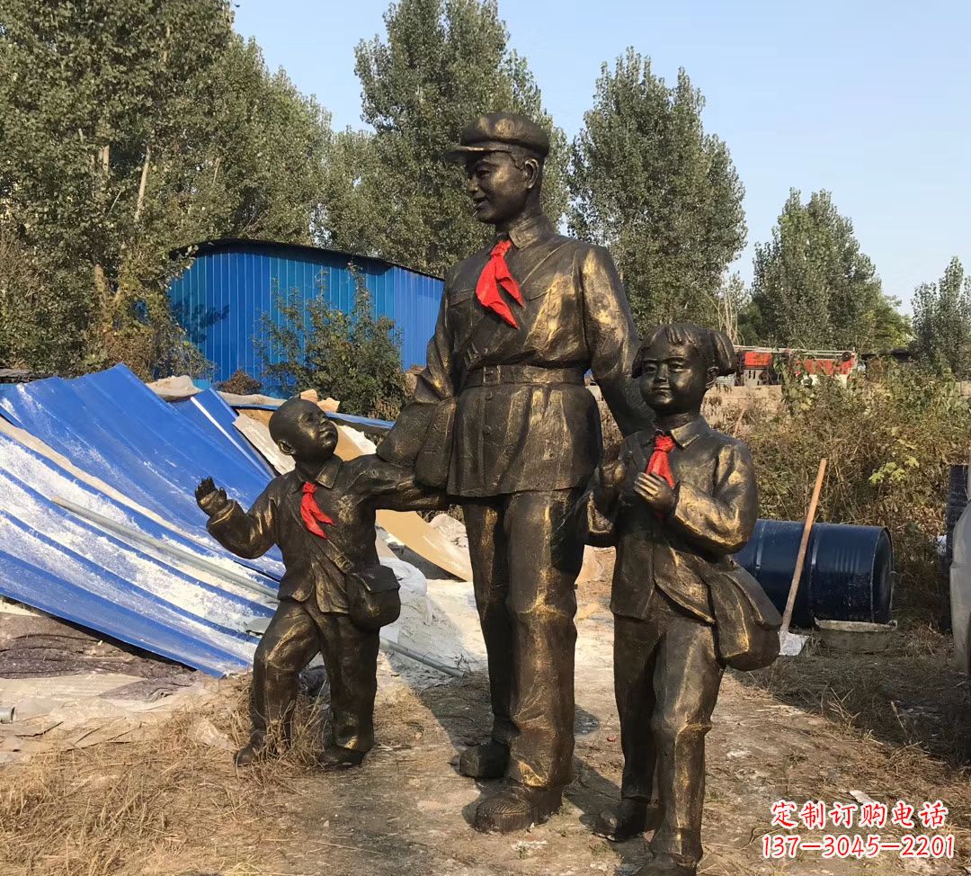 湖北铜雕校园雷锋雕塑