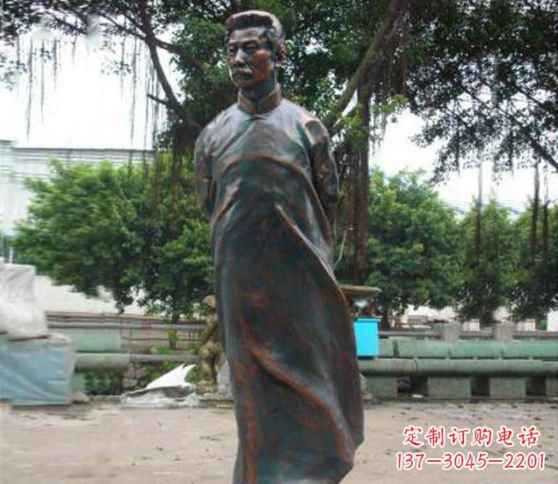 湖北铜雕校园鲁迅人物雕像摆件