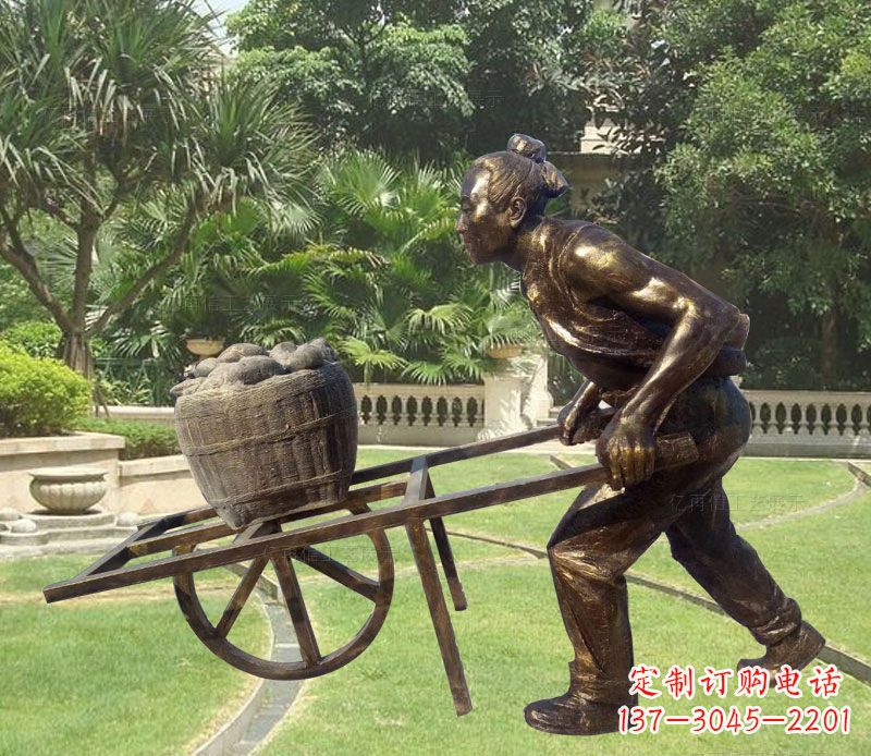 湖北推独轮车的古人铜雕