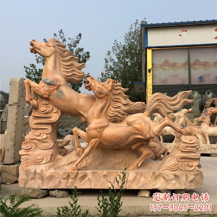 湖北晚霞红奔马群雕