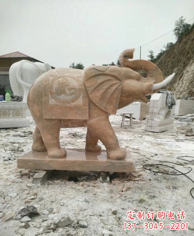 湖北晚霞红吉祥如意大象雕塑