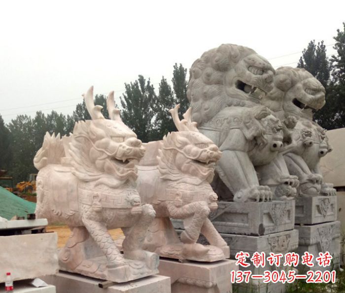 湖北晚霞红瑞兽麒麟石雕