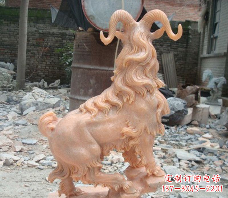 湖北晚霞红山羊石雕
