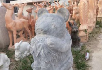 湖北青石熊猫雕塑，传承古典文化