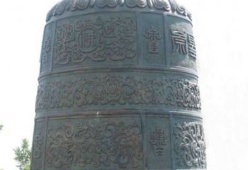 湖北传统唢呐青铜钟雕塑，传递节日的祝福
