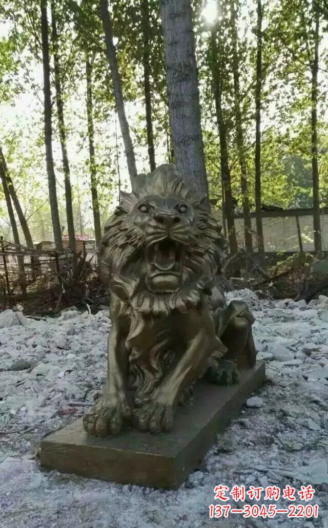 湖北卧着的西洋狮子铜雕 (2)