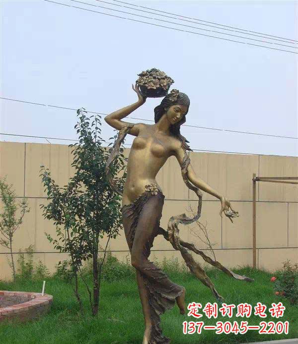湖北西方美女公园人物铜雕