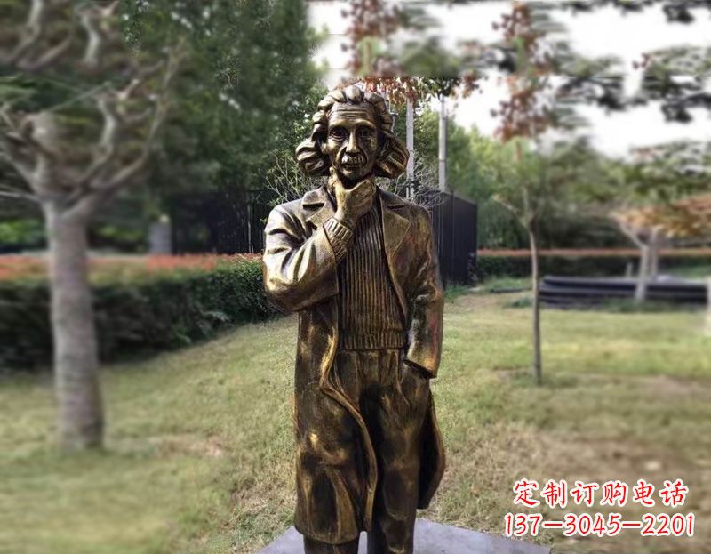 湖北西方名人爱因斯坦铜雕