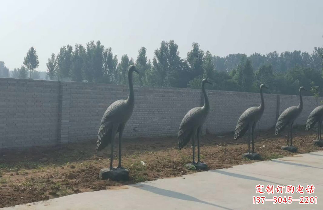 湖北仙鹤抽象铜雕