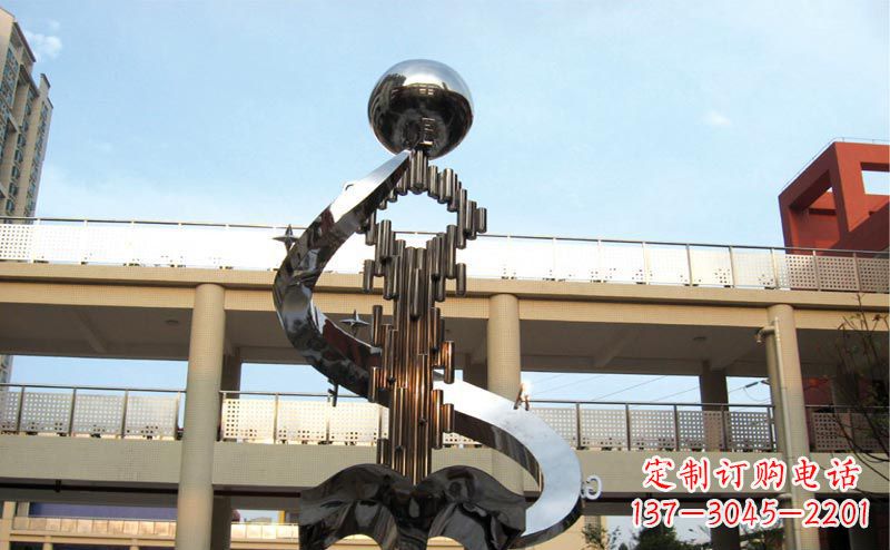 湖北校园不锈钢抽象钥匙和书籍雕塑