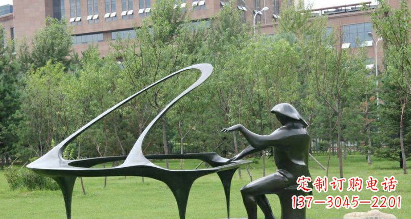 湖北校园弹钢琴景观铜雕