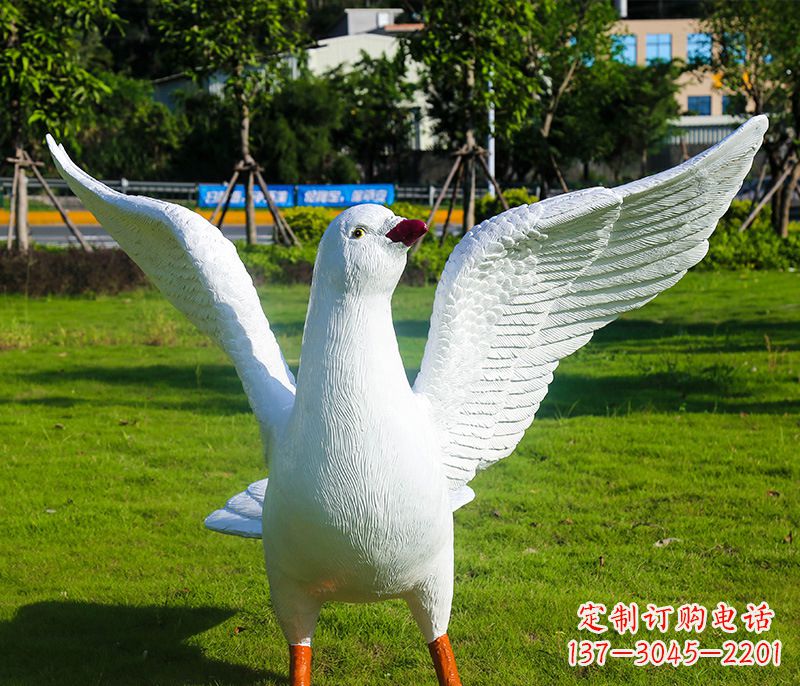 湖北新县和平鸽雕塑