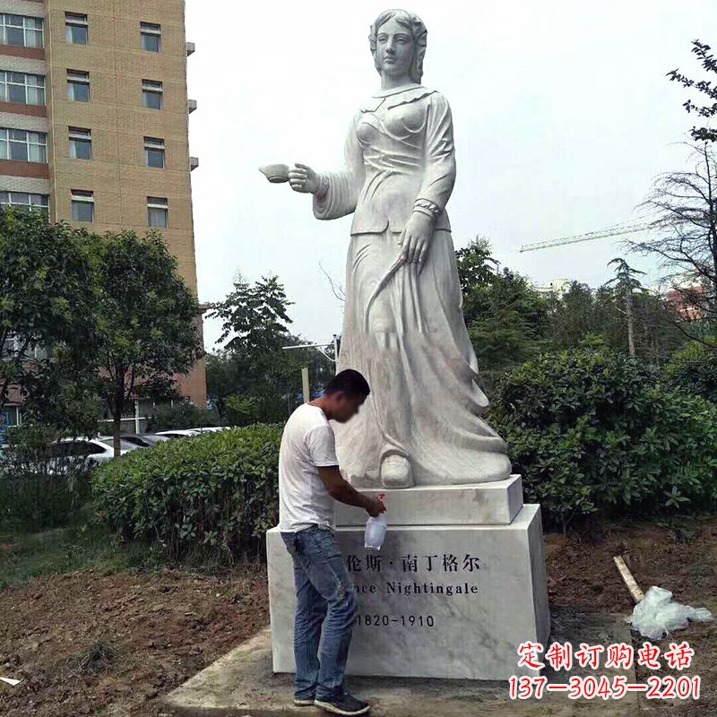 湖北医院园林提灯天使南丁格尔石雕塑