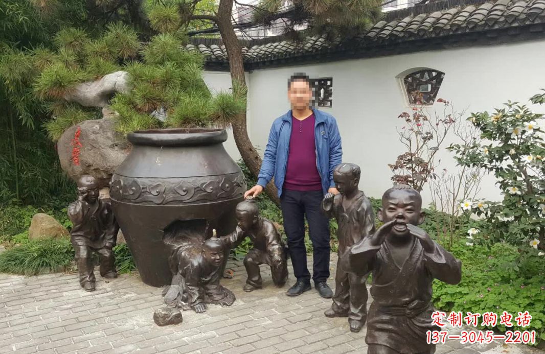 湖北园林司马光砸缸铜雕
